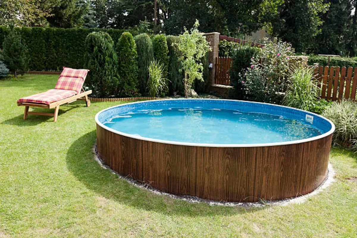 pulire piscina fuori terra