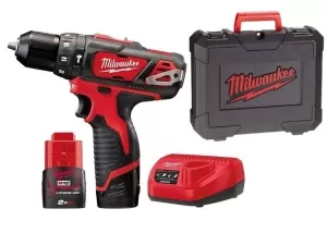 AVVITATORE A BATTERIA MILWUAKEE 12V M12BPD-202C